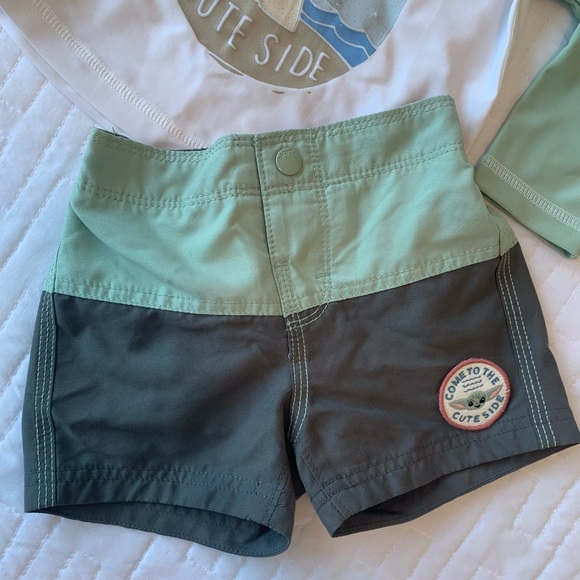 StarWars Baby Yoda GAP matching Swim Shorts and Rash-guard - Picture 2 of 12